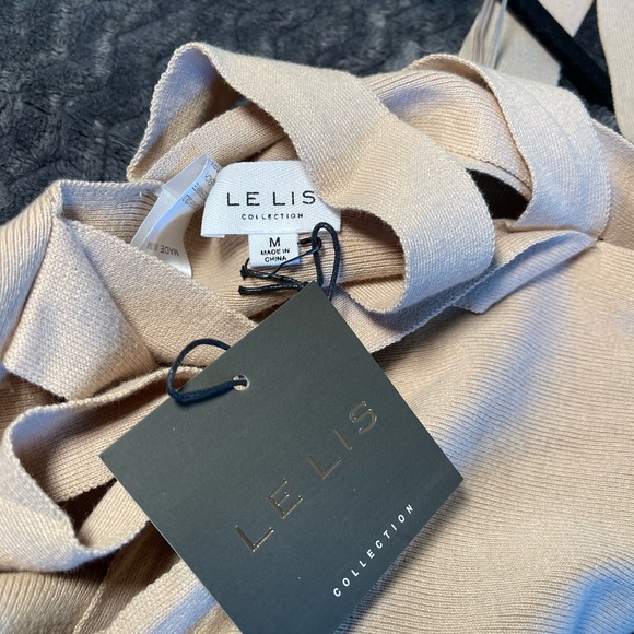 NWT Le Lis Knit Crop Top in Cream - Picture 6 of 10